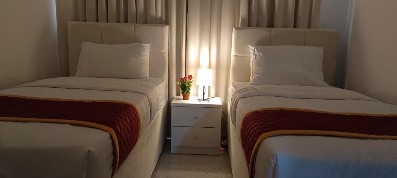 Apartmán De Iris Regency Fahaheel Kuwait City Exteriér fotografie