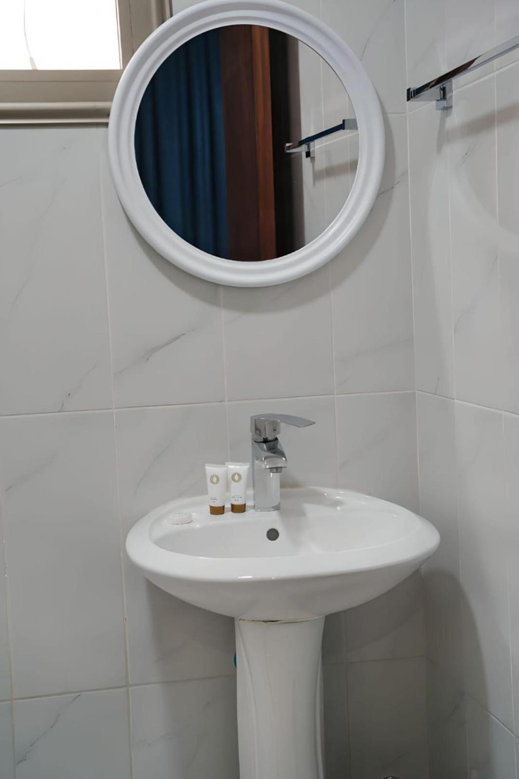 Apartmán De Iris Regency Fahaheel Kuwait City Exteriér fotografie